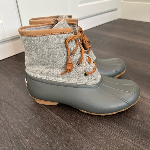 Sperry Shoes - Women's Gray and Tan Duck Boots by Sperry, 6.5, waterproof, insulated, outdoor